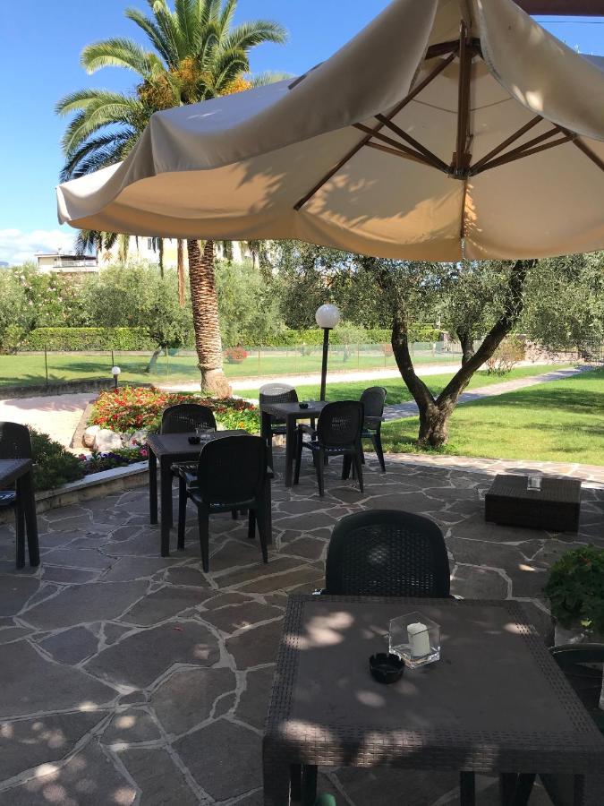 Albergo Villa Angela Тосколано-Мадерно Экстерьер фото