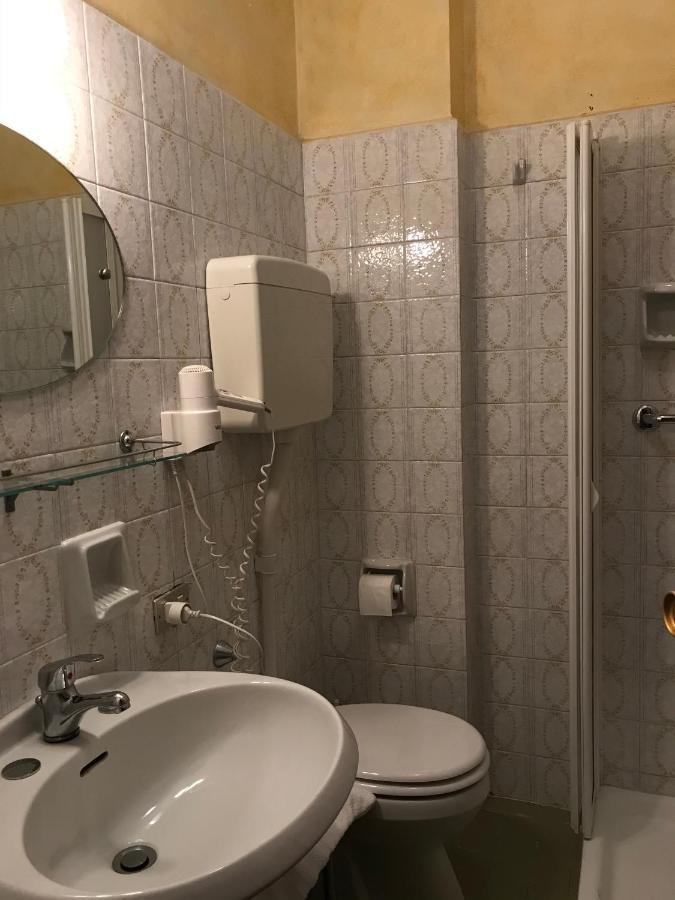 Albergo Villa Angela Тосколано-Мадерно Экстерьер фото