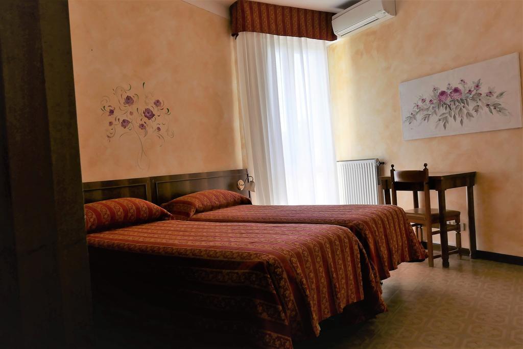 Albergo Villa Angela Тосколано-Мадерно Экстерьер фото